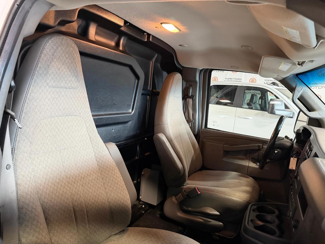2021 Chevrolet Express Cargo Van AUTOMATIC | 6 CYL V6 Photo