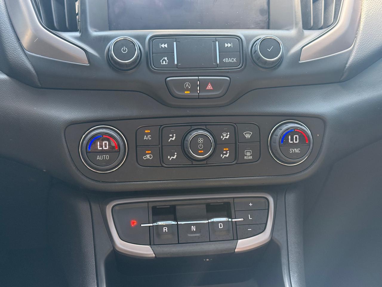 2024 GMC Terrain AT4 Photo
