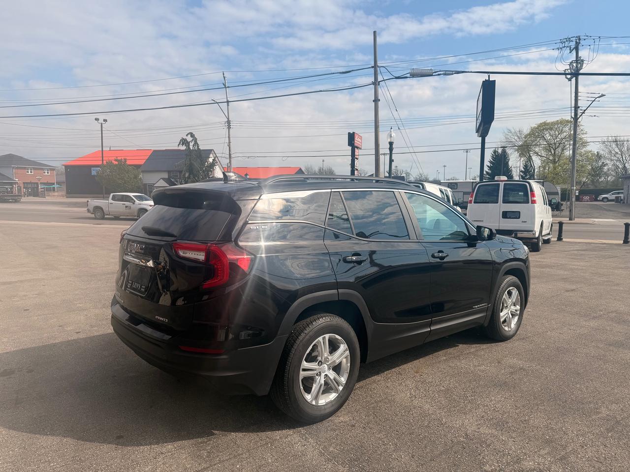 2024 GMC Terrain SLE Photo