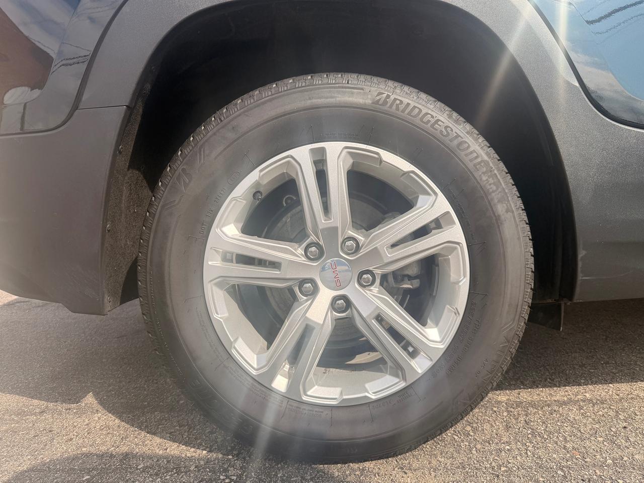 2024 GMC Terrain SLE Photo