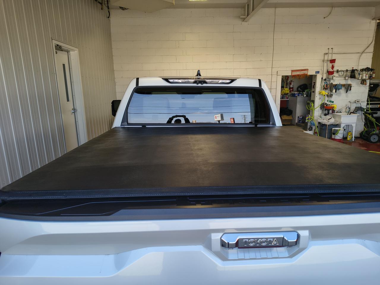 2023 Toyota Tundra Capstone Hybrid Photo0