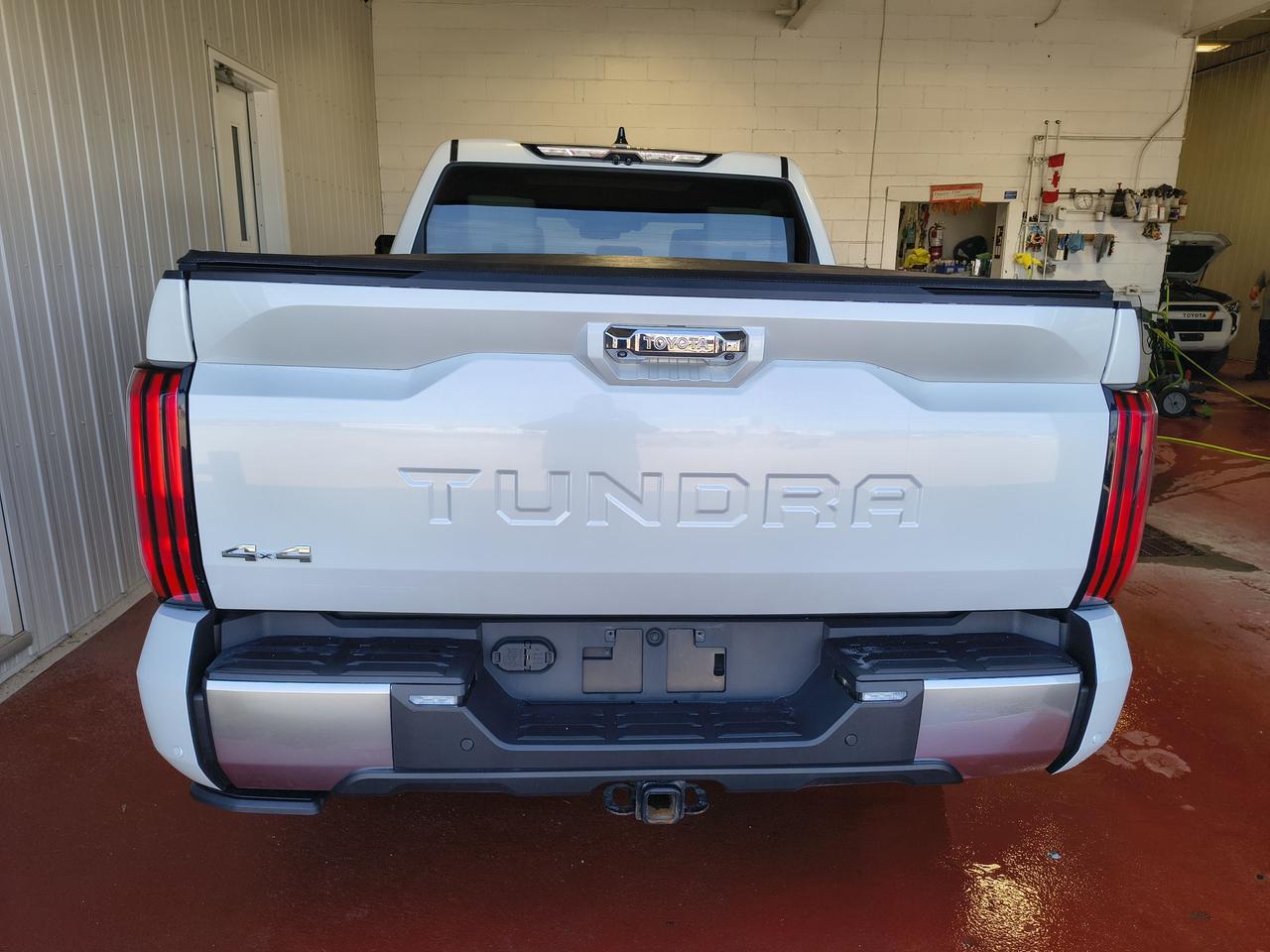 2023 Toyota Tundra Capstone Hybrid Photo0