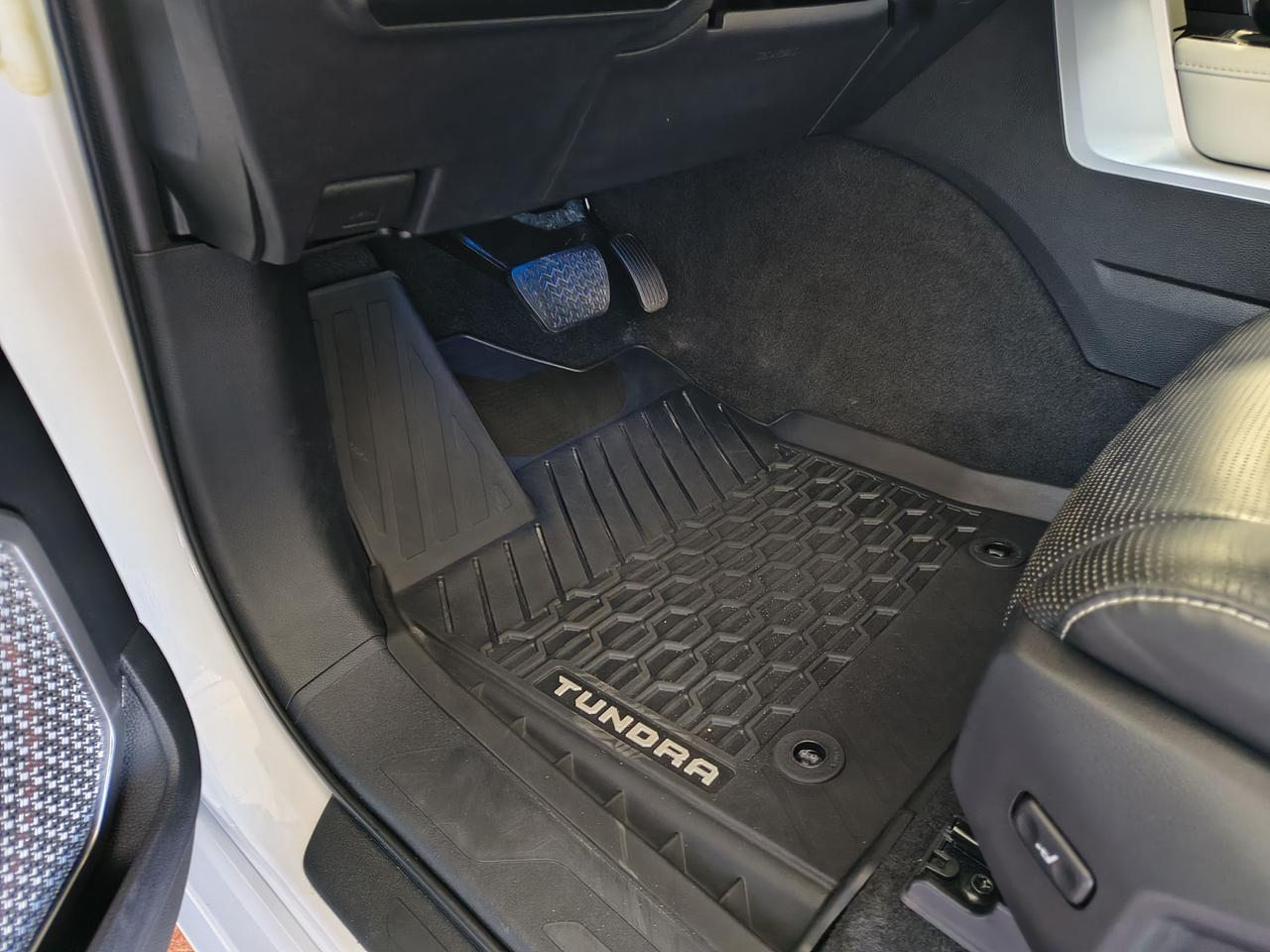 2023 Toyota Tundra Capstone Hybrid Photo0