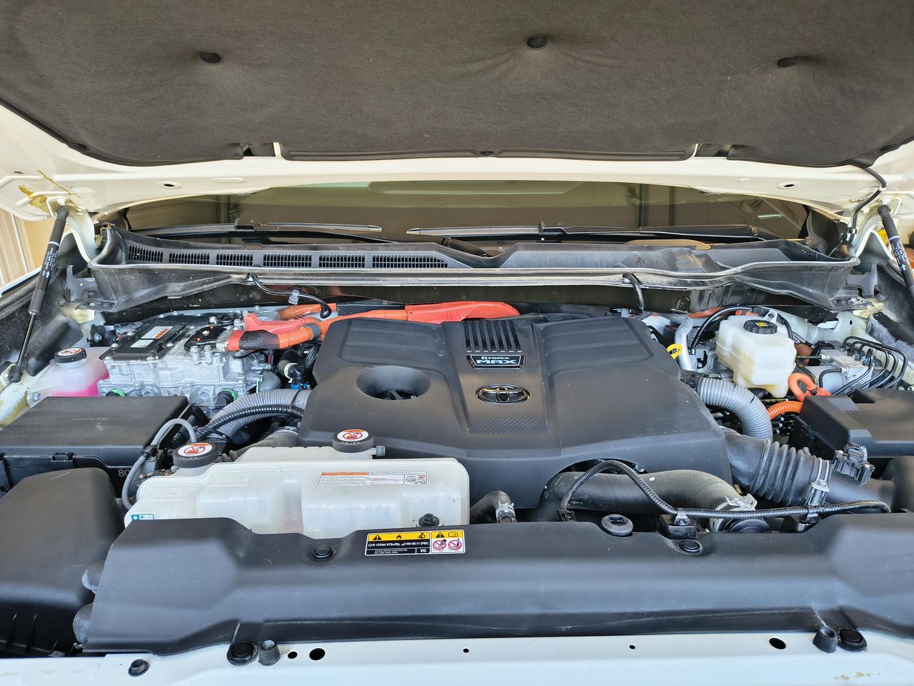 2023 Toyota Tundra Capstone Hybrid Photo0