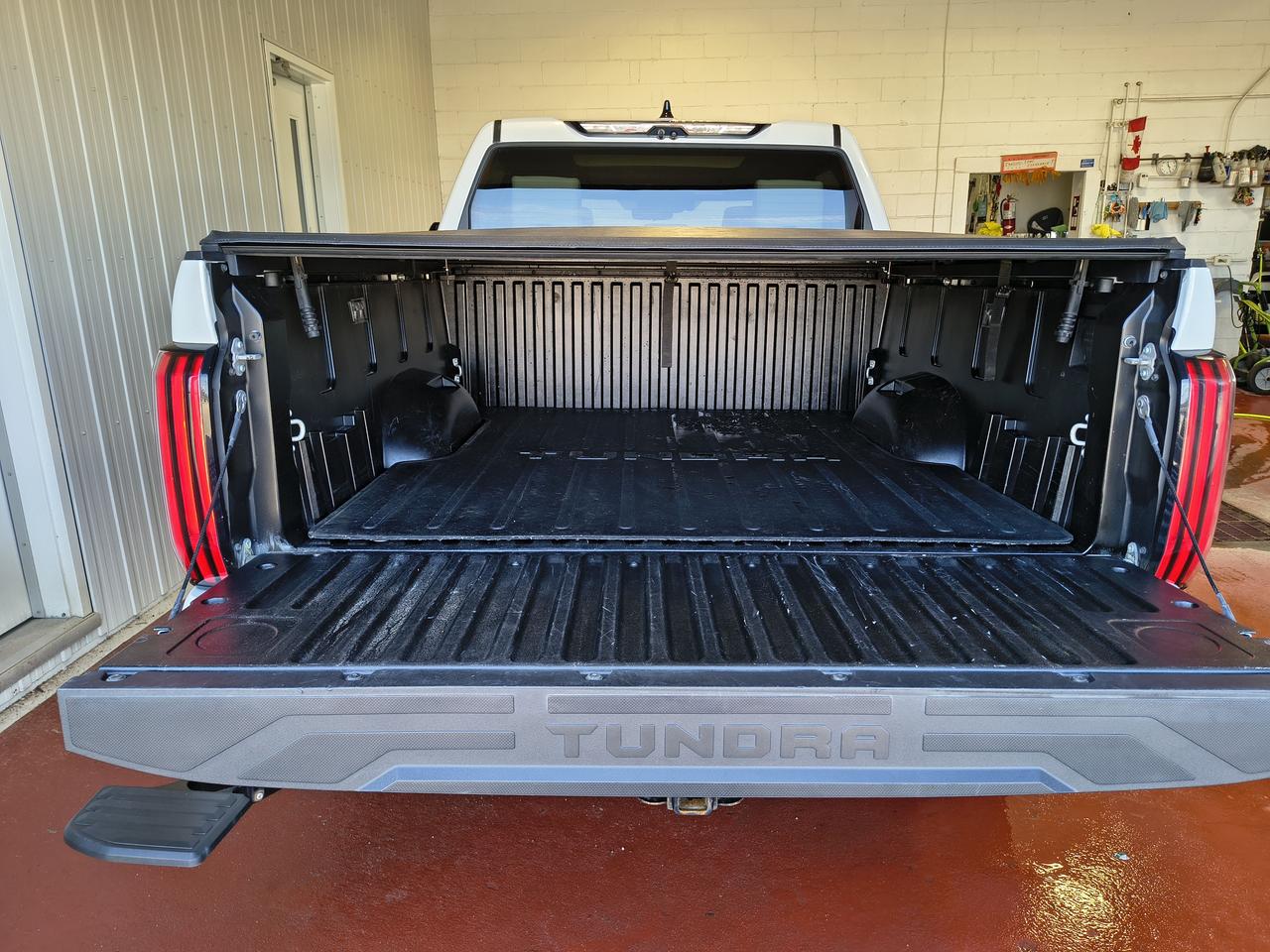 2023 Toyota Tundra Capstone Hybrid Photo0