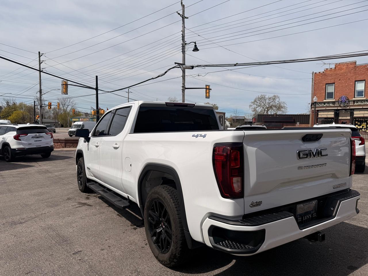 2024 GMC Sierra 1500 ELEVATION Photo