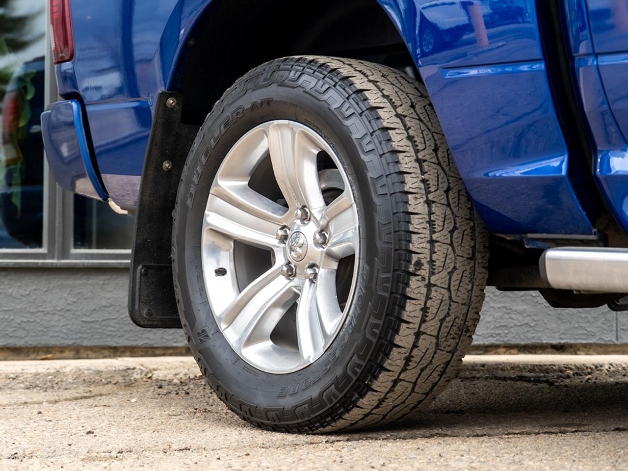 2016 RAM 1500 SPORT Photo3