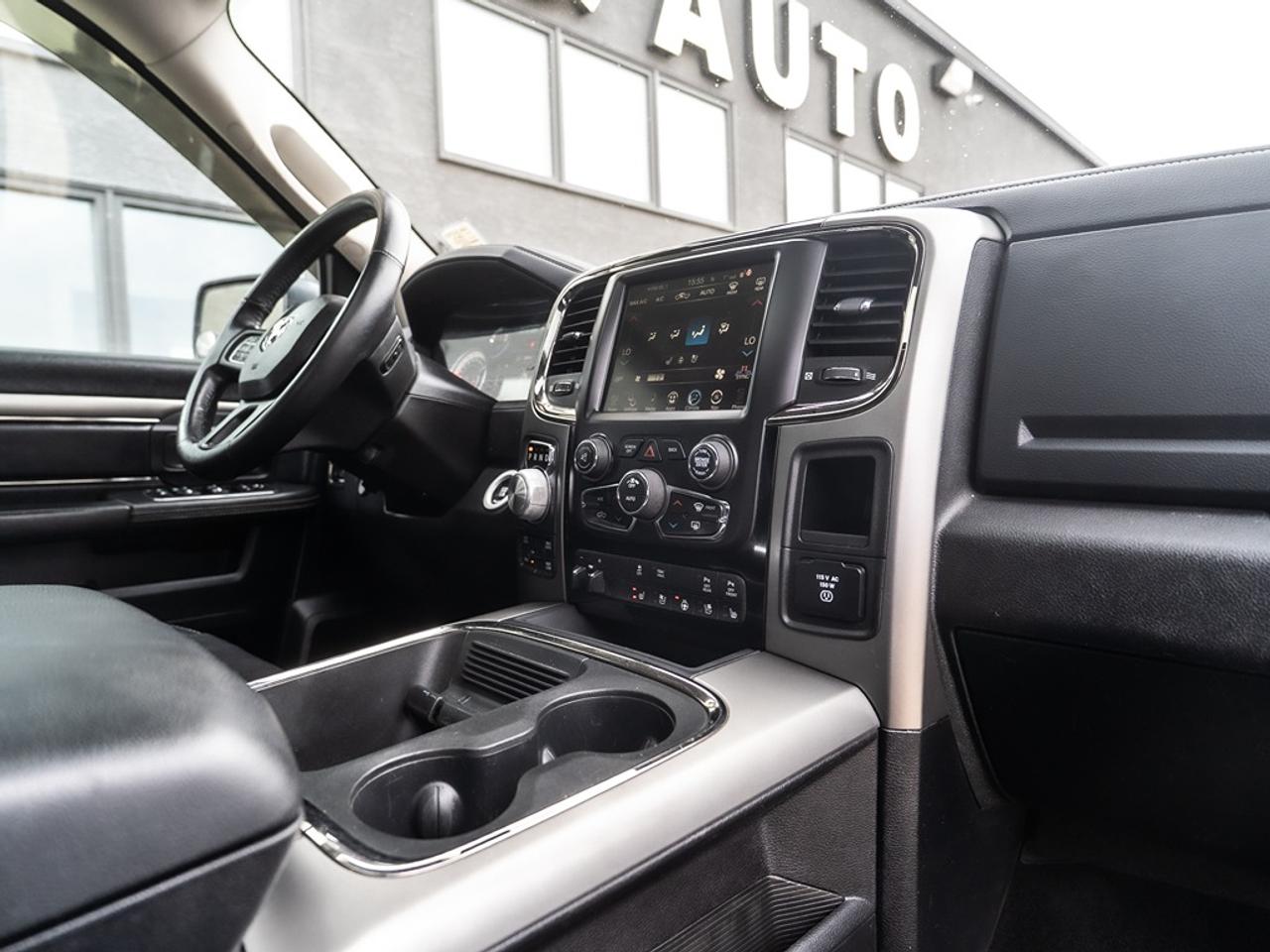 2016 RAM 1500 SPORT Photo22