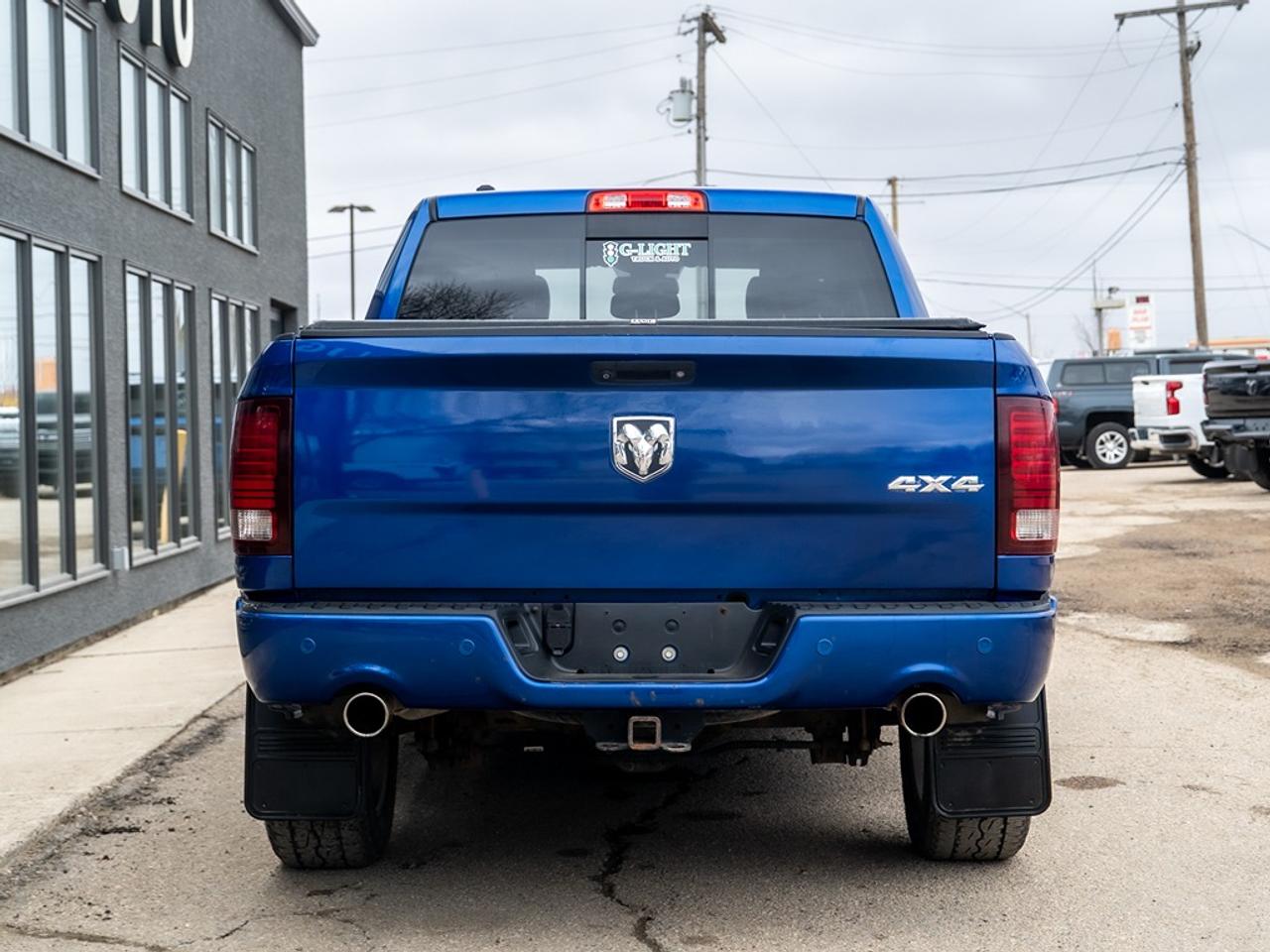 2016 RAM 1500 SPORT Photo6