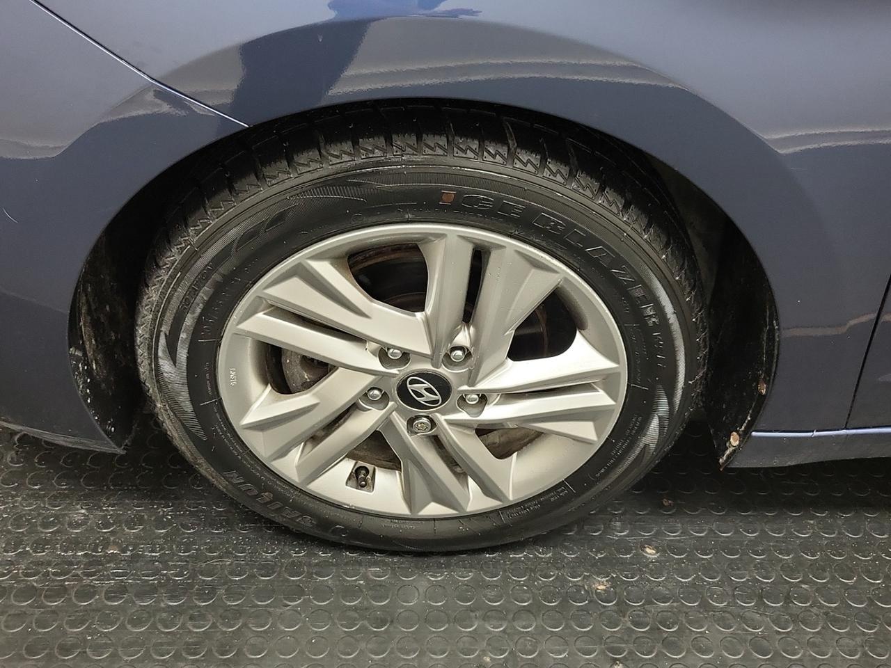 2019 Hyundai Elantra Preferred Photo