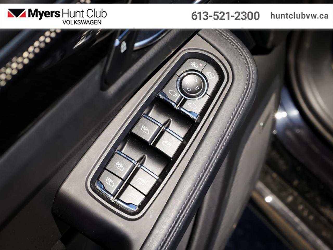 2021 Porsche Macan GTS AWD  - Leather Seats Photo