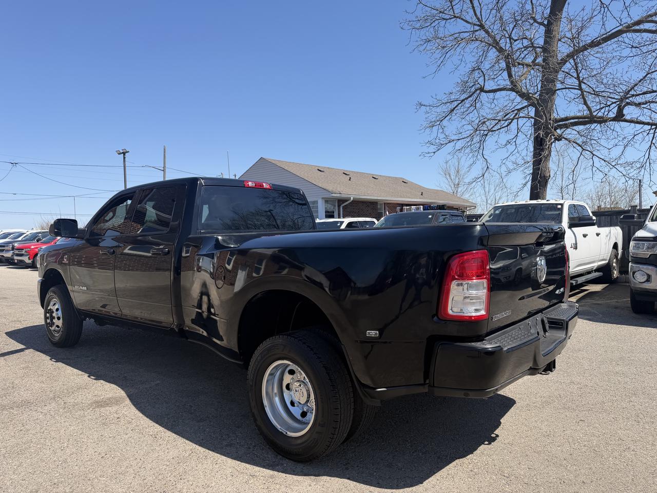 2021 RAM 3500 Big Horn | Cummins Diesel | Clean CARFAX Photo4