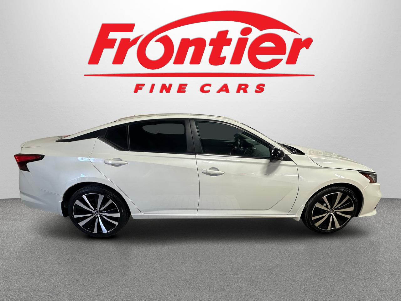 2021 Nissan Altima 2.5 SR | CLEAN CARFAX | AWD | LEATHER | NAVI | Photo