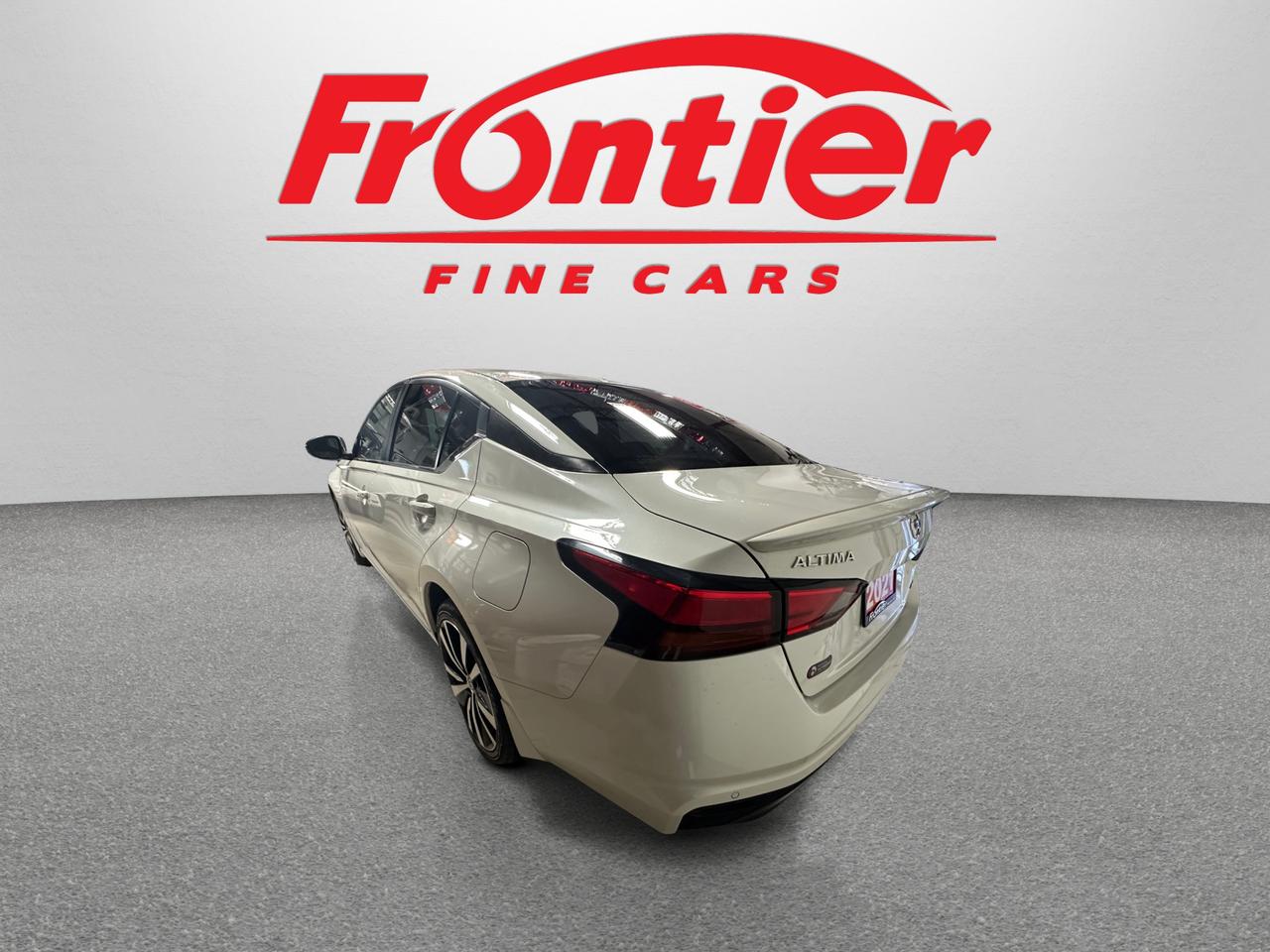 2021 Nissan Altima 2.5 SR | CLEAN CARFAX | AWD | LEATHER | NAVI | Photo