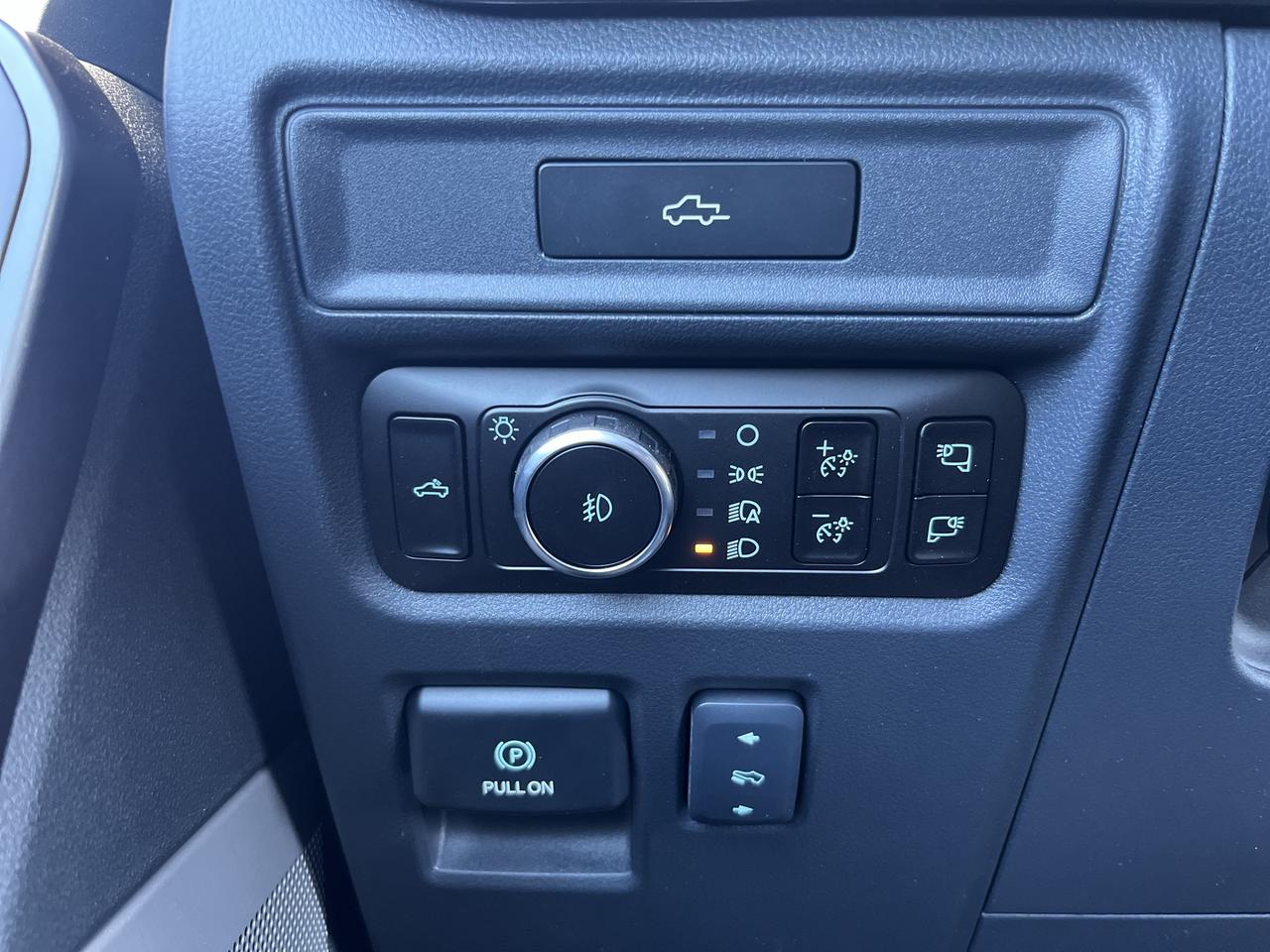 2026 Ford F-150 Tremor 4WD SuperCrew 5.5' Box Photo3