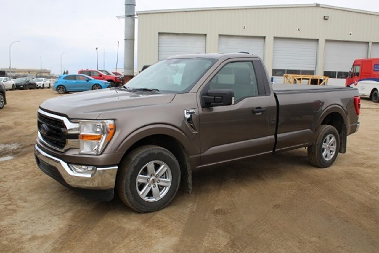 2022 Ford F-150 XLT 8' box w/cloth seats, NAV, BUC - Photo #1