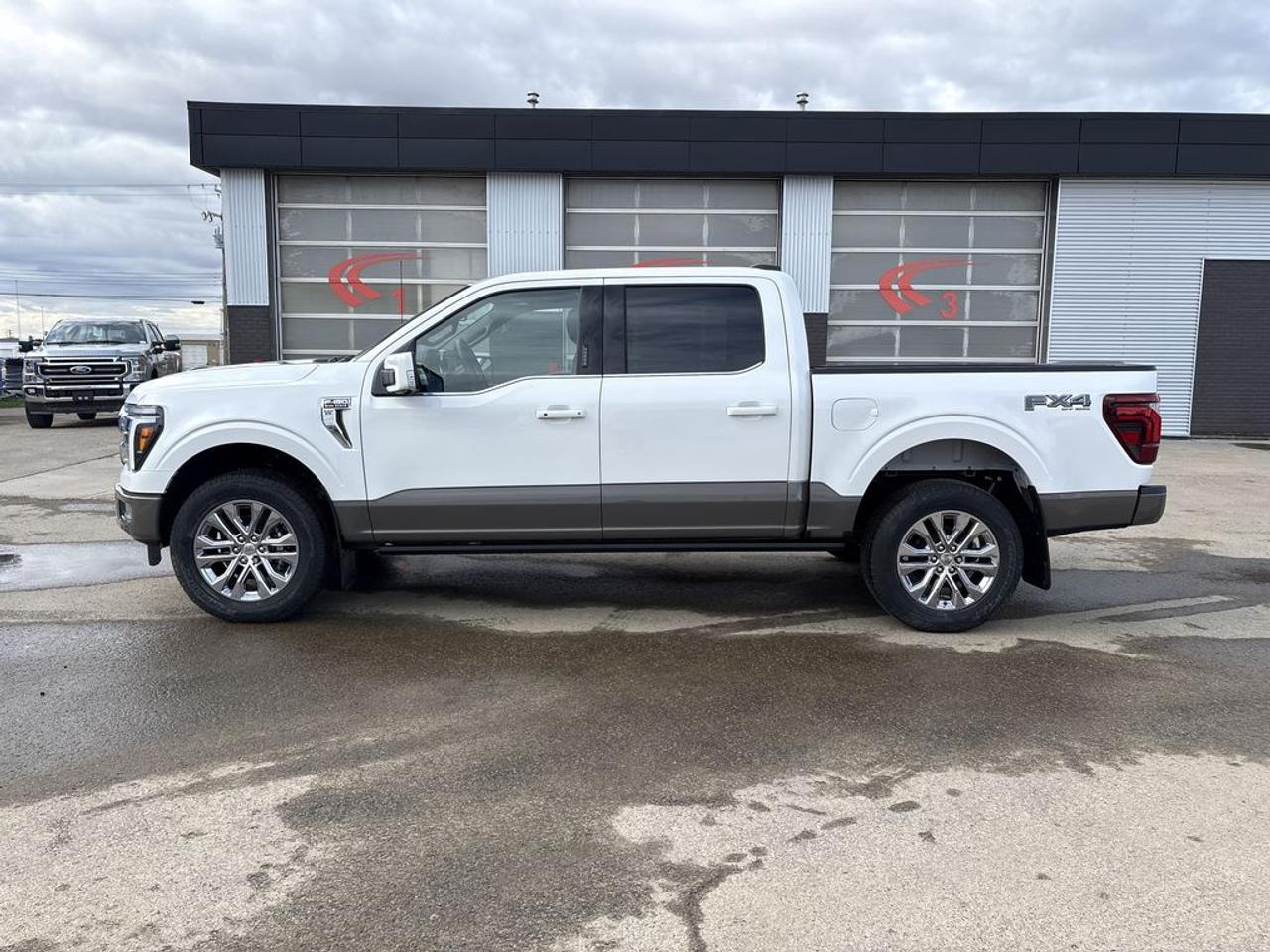 2026 Ford F-150 KING RANCH 5.5' Box 601A Photo3