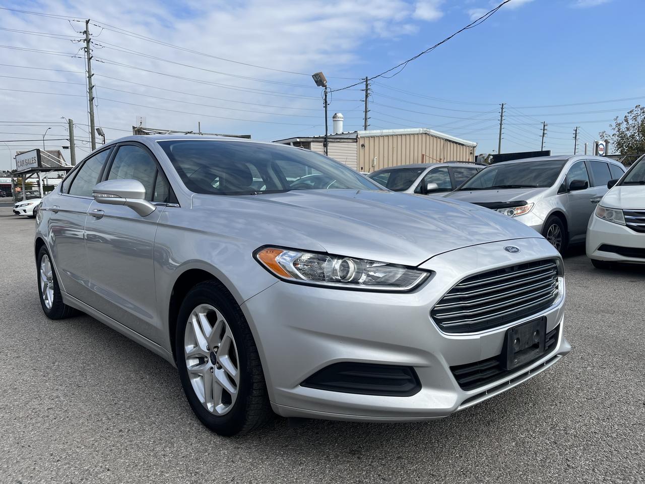 2014 Ford Fusion SE Photo