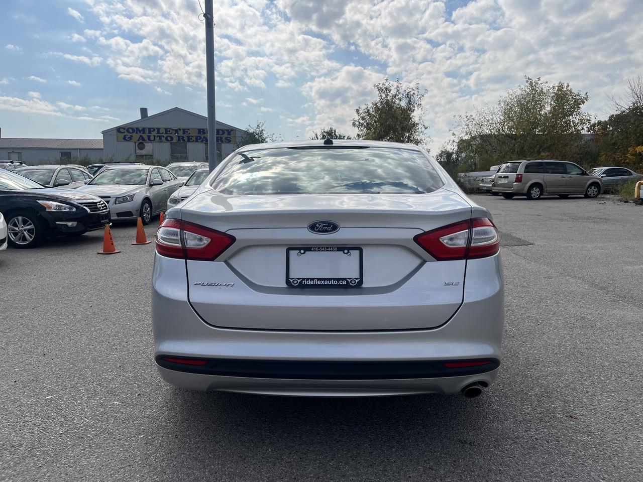 2014 Ford Fusion SE Photo