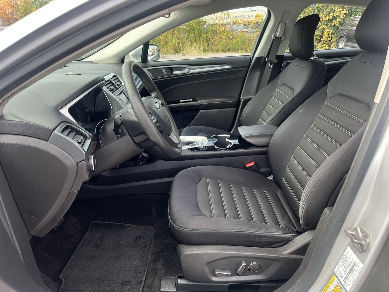 2014 Ford Fusion SE Photo