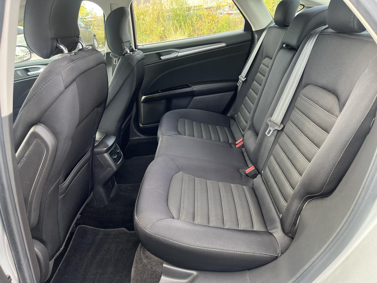 2014 Ford Fusion SE Photo