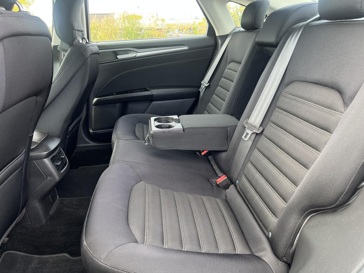2014 Ford Fusion SE Photo
