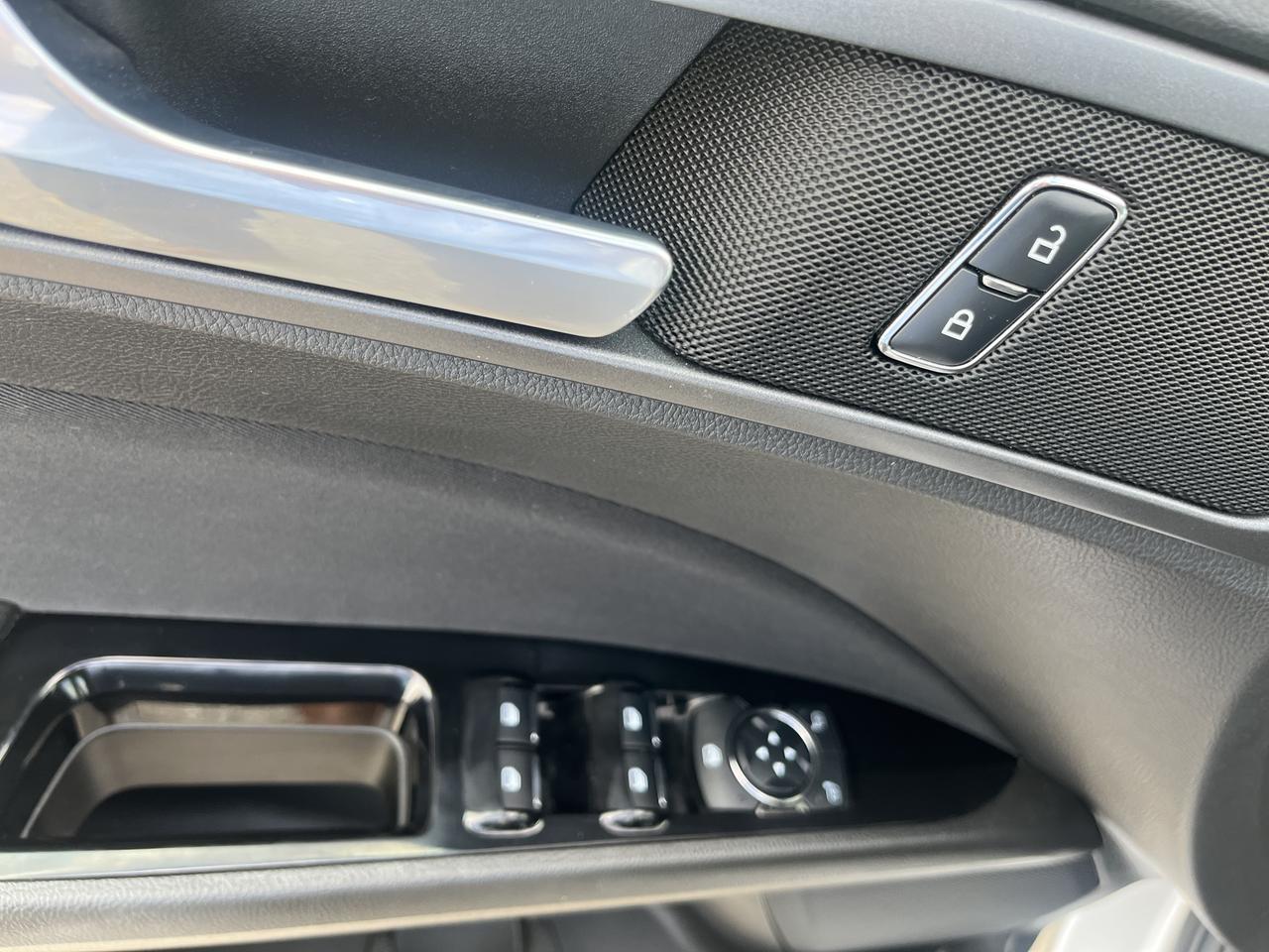 2014 Ford Fusion SE Photo