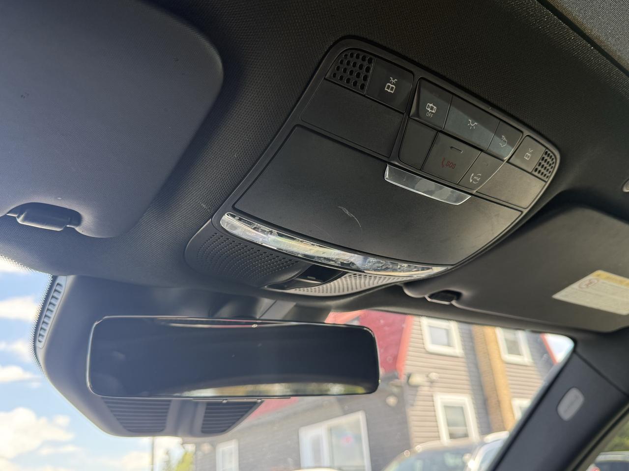 2021 Mercedes-Benz GLC-Class GLC 300 Photo