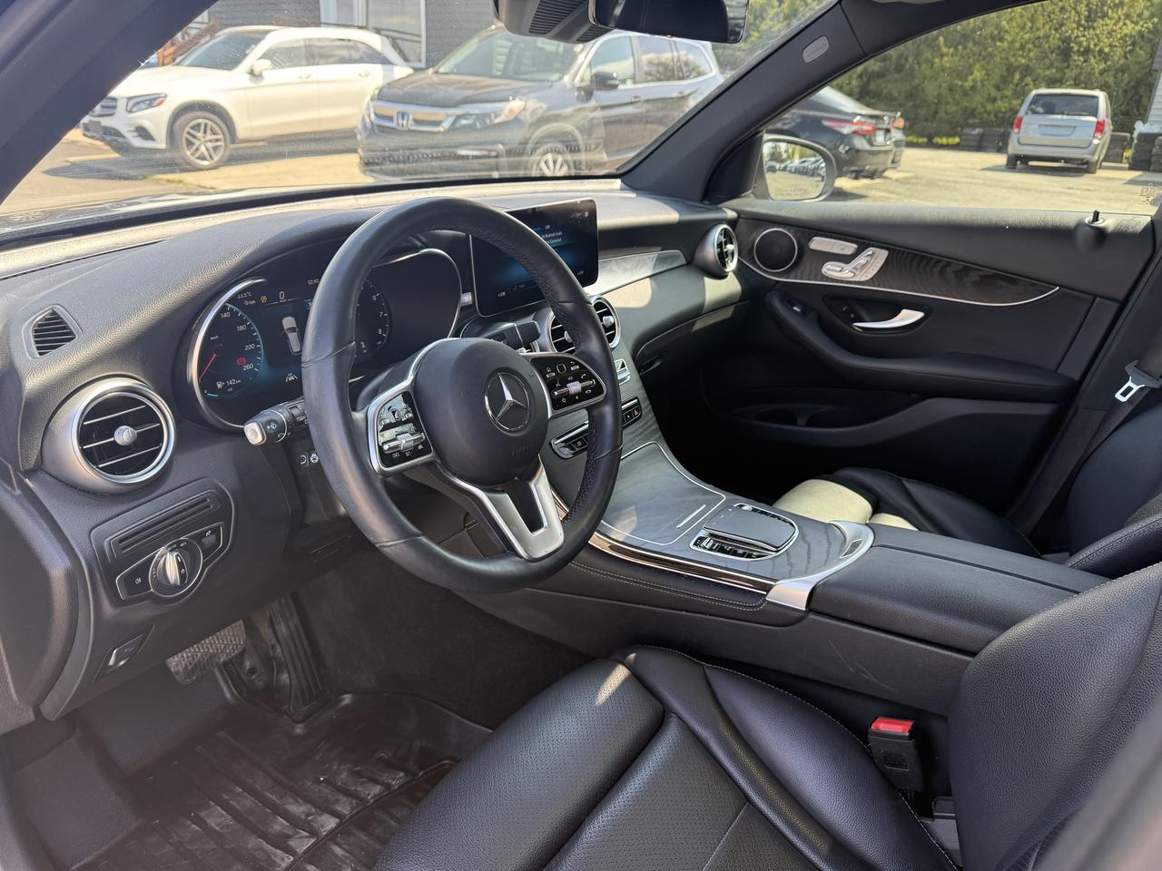 2021 Mercedes-Benz GLC-Class GLC 300 Photo