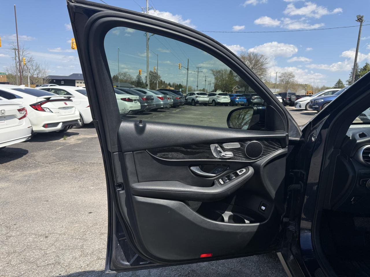 2021 Mercedes-Benz GLC-Class GLC 300 Photo