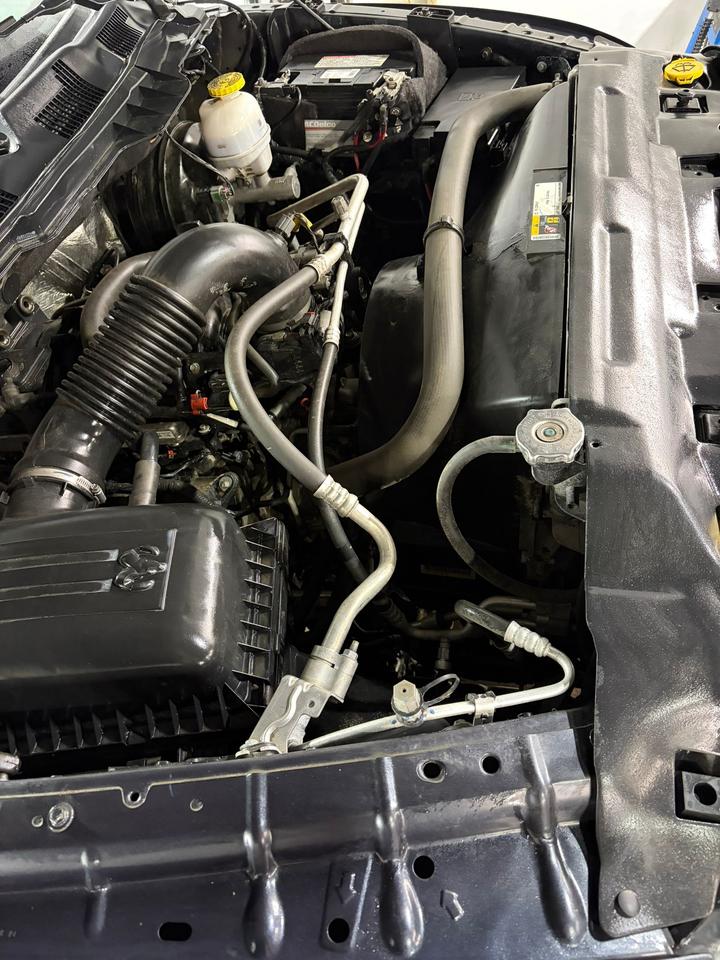 2021 RAM 1500 Classic EXPRESS Photo