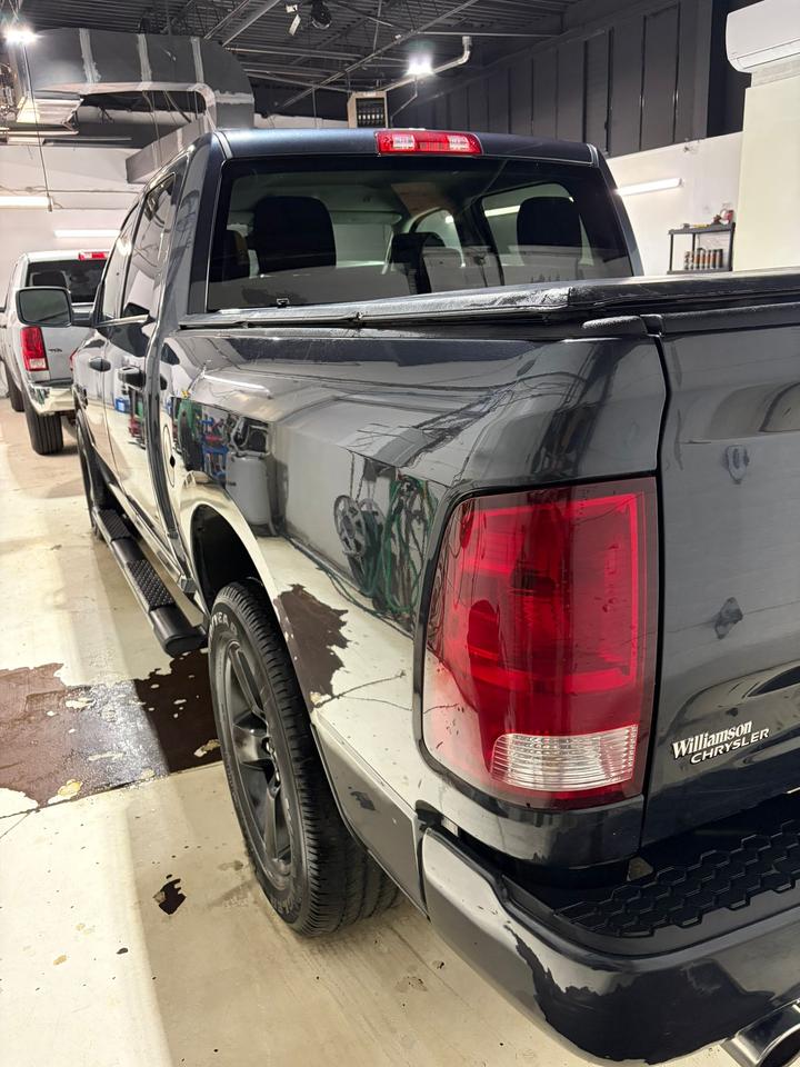 2021 RAM 1500 Classic EXPRESS Photo