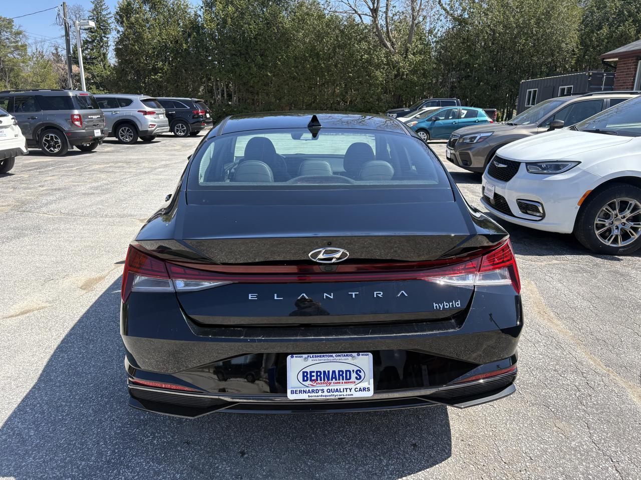 2023 Hyundai Elantra Luxury HYBRID Photo