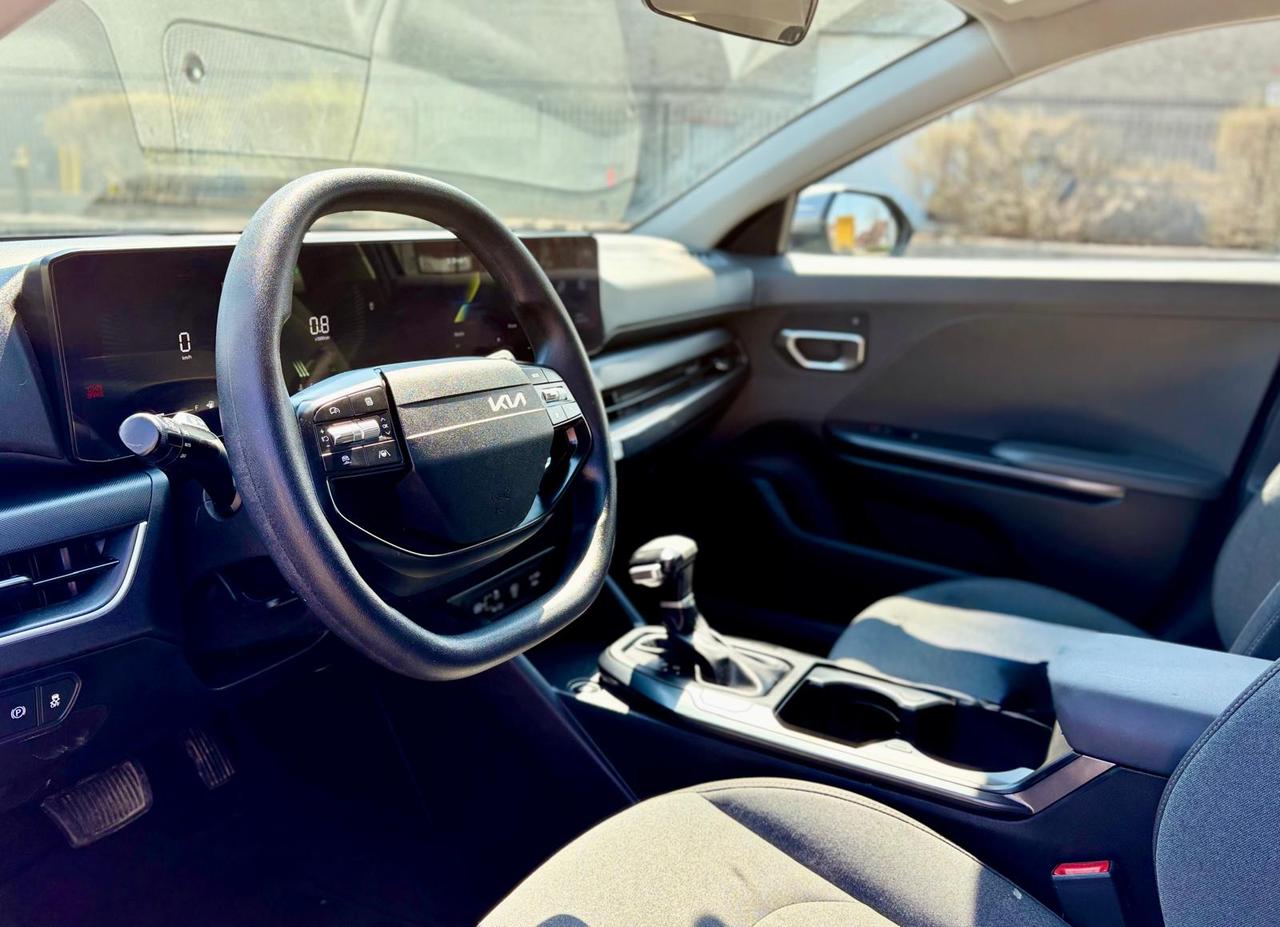 2025 Kia K4 LX Photo