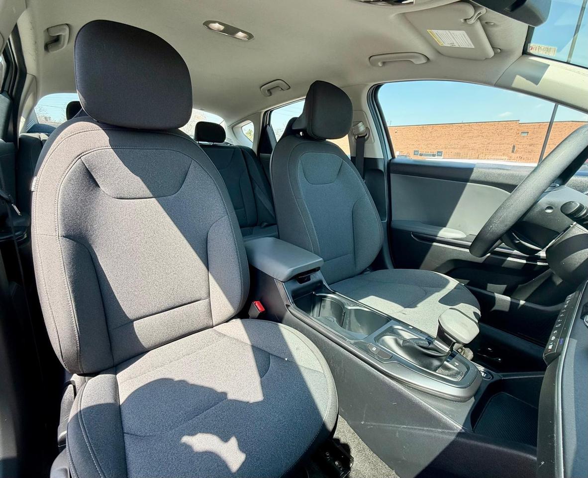 2025 Kia K4 LX - Photo #10