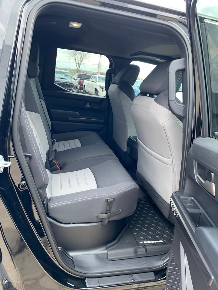 2025 Toyota Tacoma TRD Sport + Photo