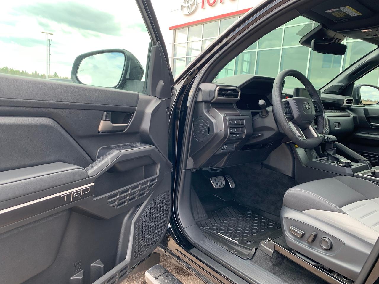 2025 Toyota Tacoma TRD Sport + Photo