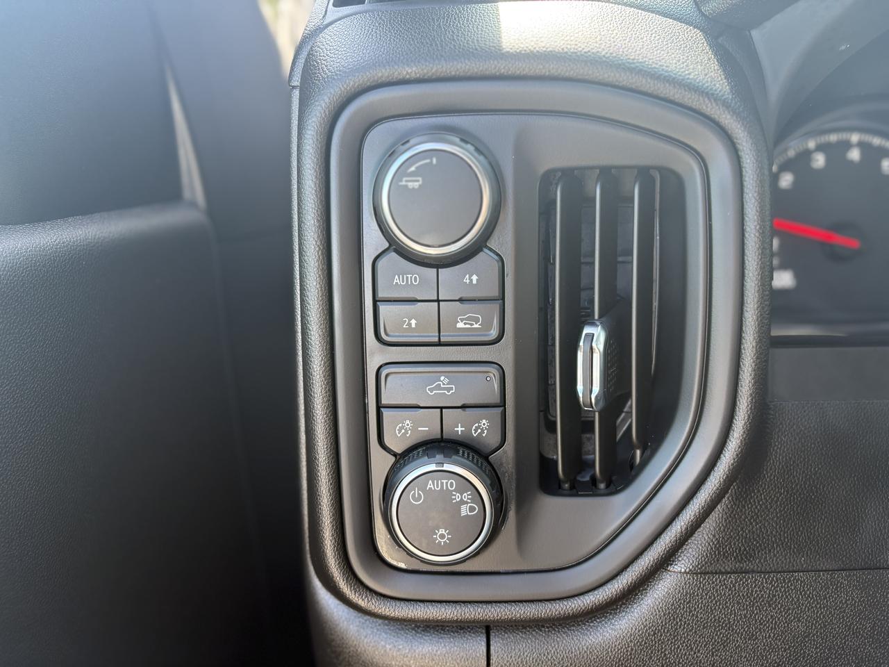 2024 Chevrolet Silverado 1500 4WD Crew Cab 157" Work Truck Photo