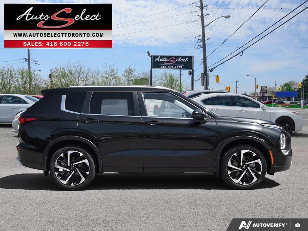 2022 Mitsubishi Outlander SEL AWD - 7 Seater - Leather - Roof - Apple Carplay Photo2