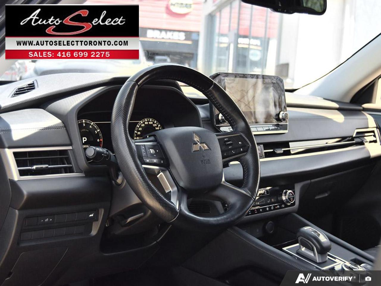 2022 Mitsubishi Outlander SEL AWD - 7 Seater - Leather - Roof - Apple Carplay Photo