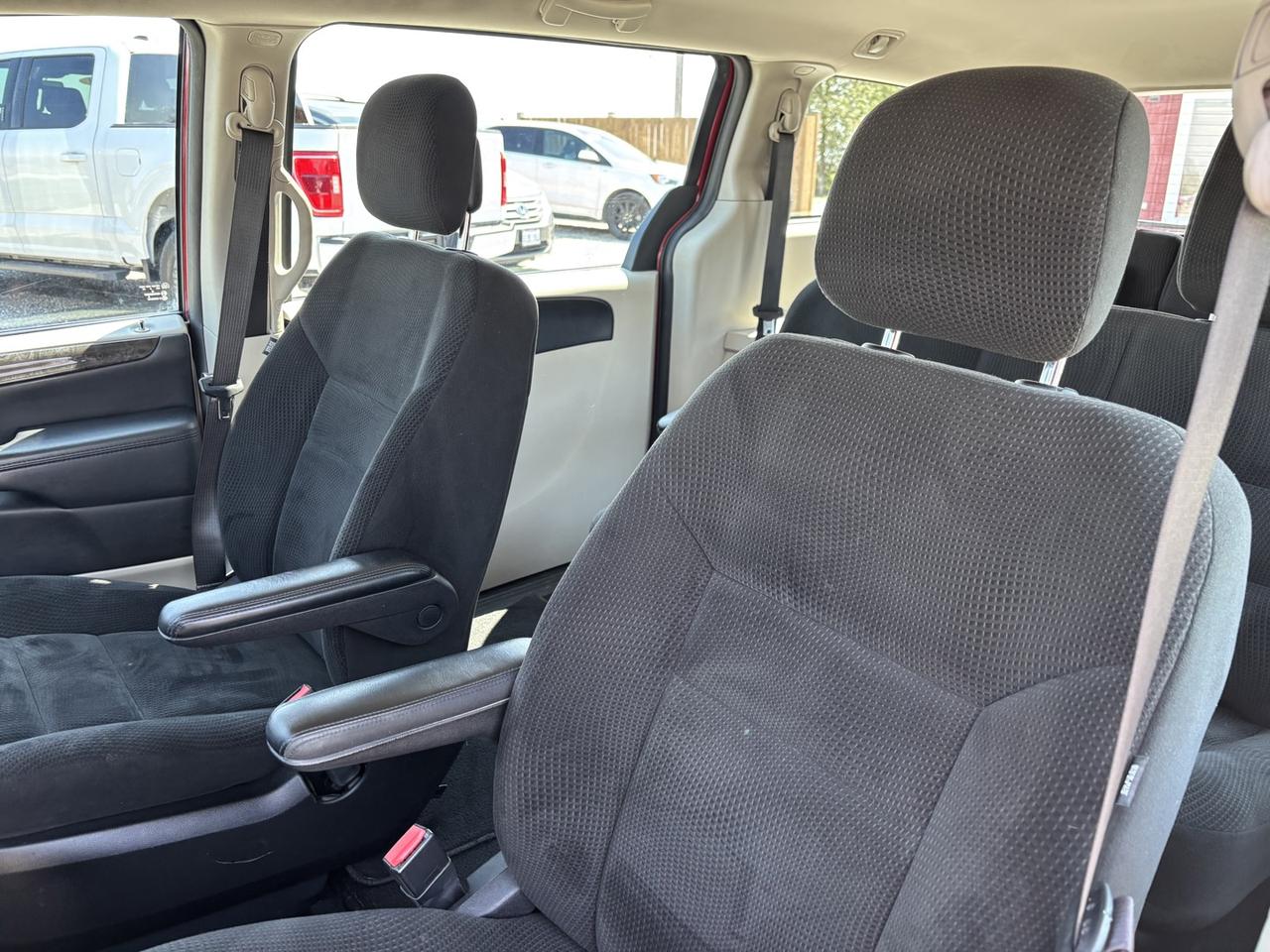 2016 Dodge Grand Caravan CANADA VALUE PACKAGE Photo