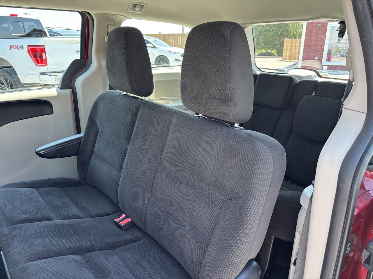 2016 Dodge Grand Caravan CANADA VALUE PACKAGE Photo