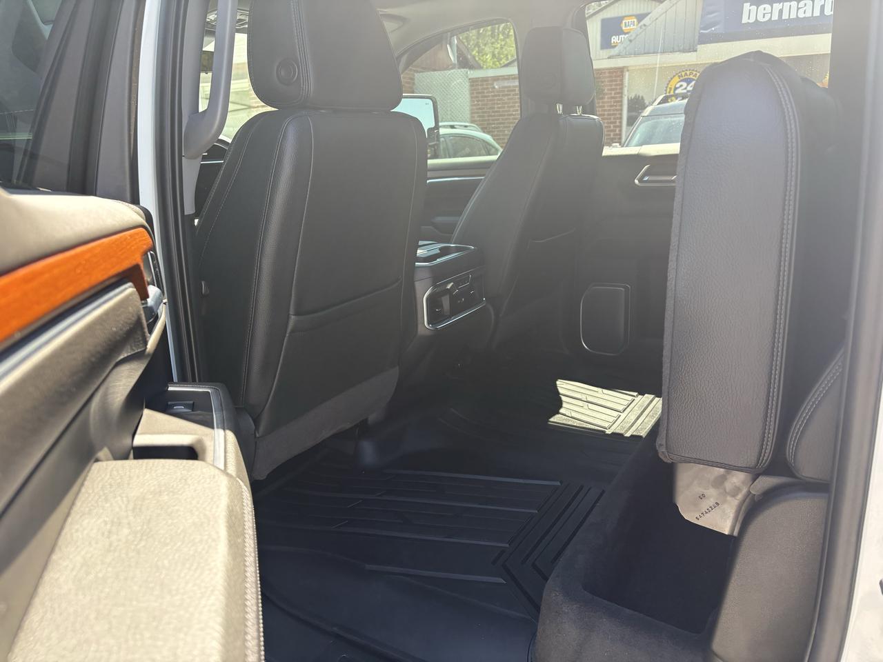 2023 GMC Sierra 1500 4WD Crew Cab 157" Denali Photo