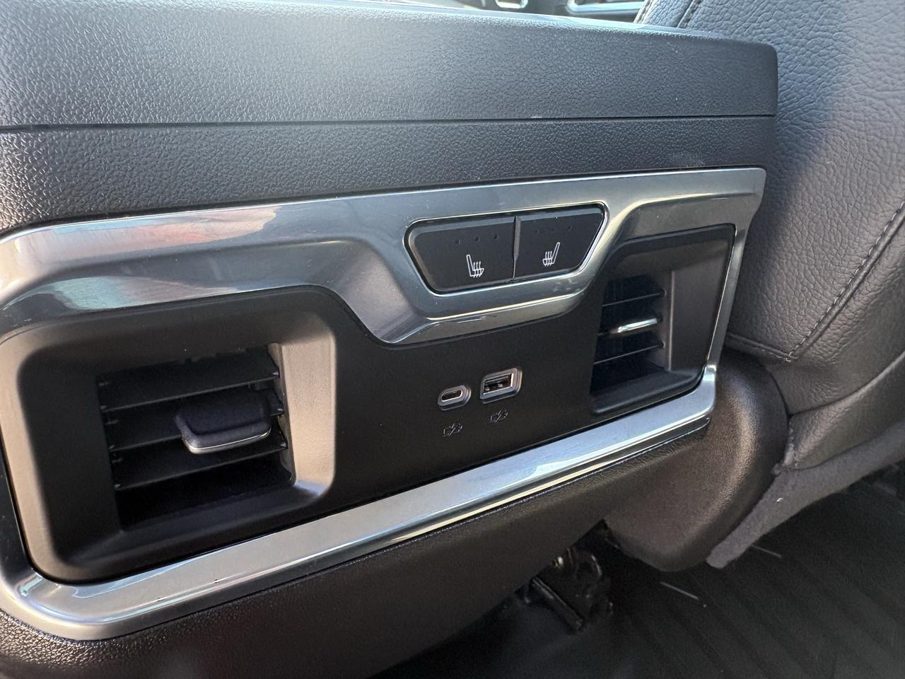 2023 GMC Sierra 1500 4WD Crew Cab 157" Denali Photo
