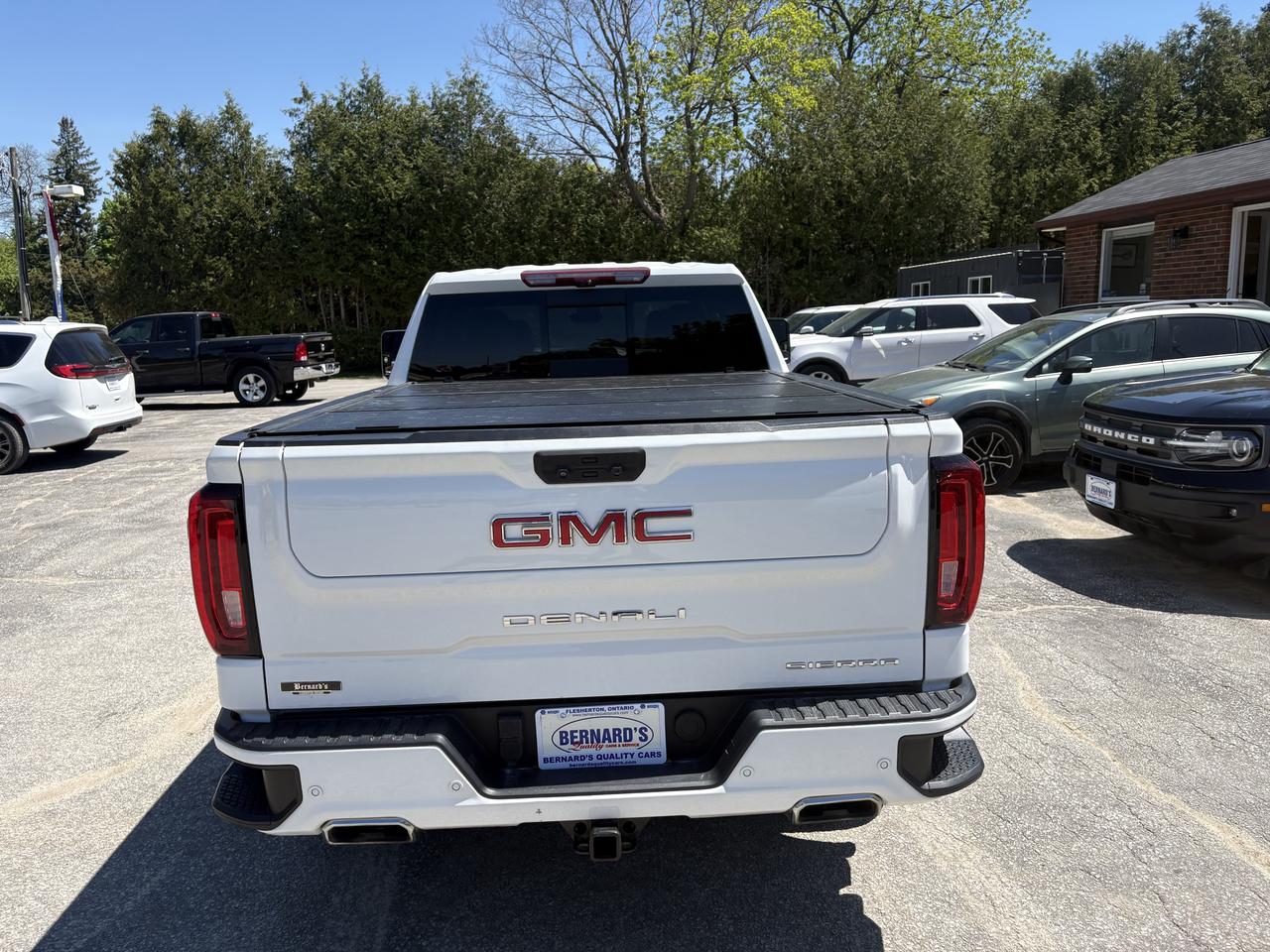 2023 GMC Sierra 1500 4WD Crew Cab 157" Denali Photo