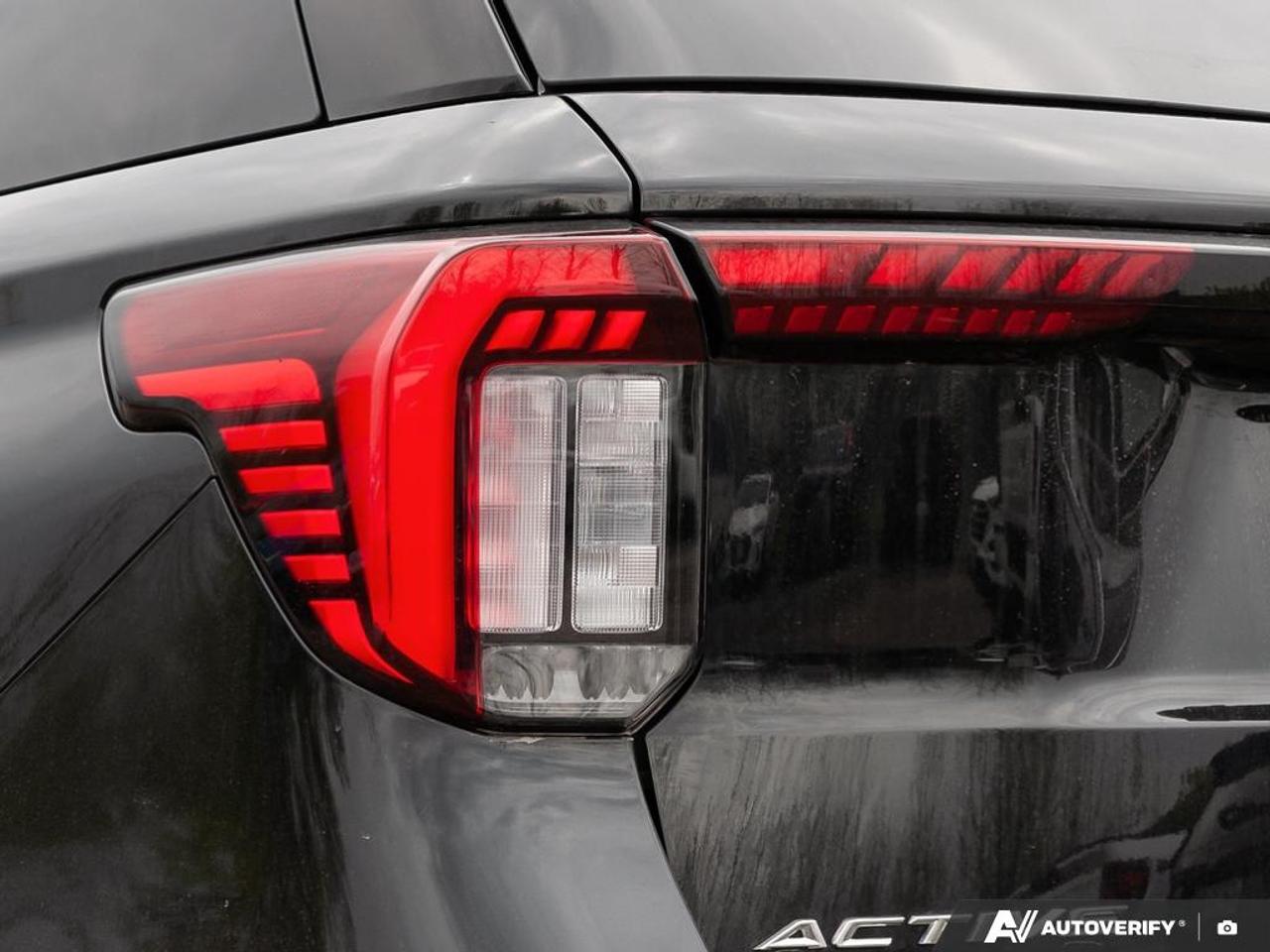 2025 Ford Explorer Active Photo
