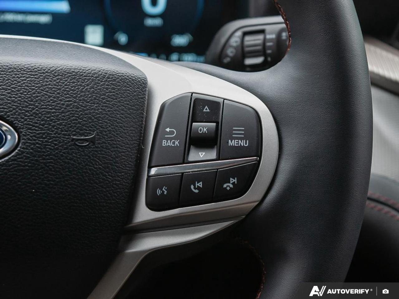 2025 Ford Explorer Active Photo