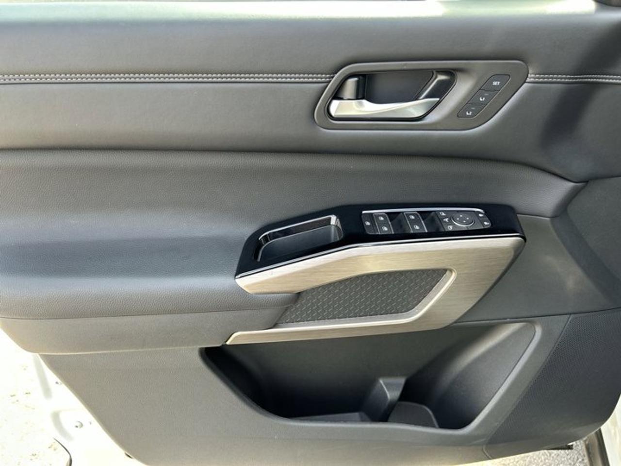 2024 Nissan Pathfinder Platinum 4WD | No Accidents | Ventilated Front Seats Photo