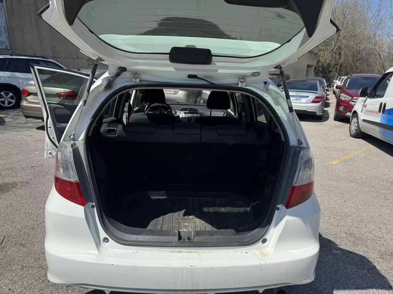 2013 Honda Fit 5dr HB Auto LX Photo