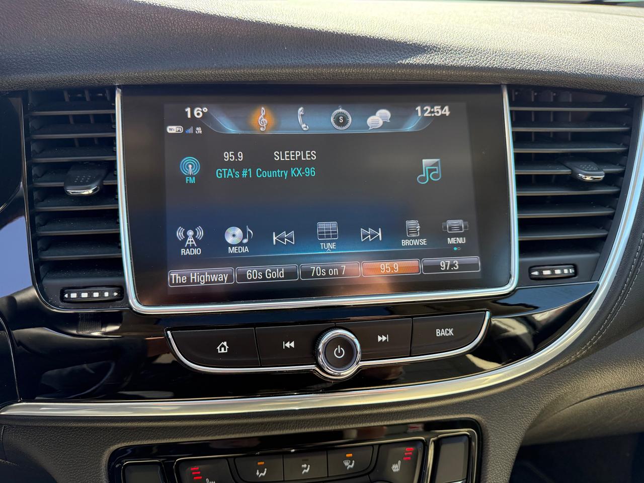 2019 Buick Encore Essence AWD Htd Lthr Sunroof Nav Wifi Rm Strt Cam Photo